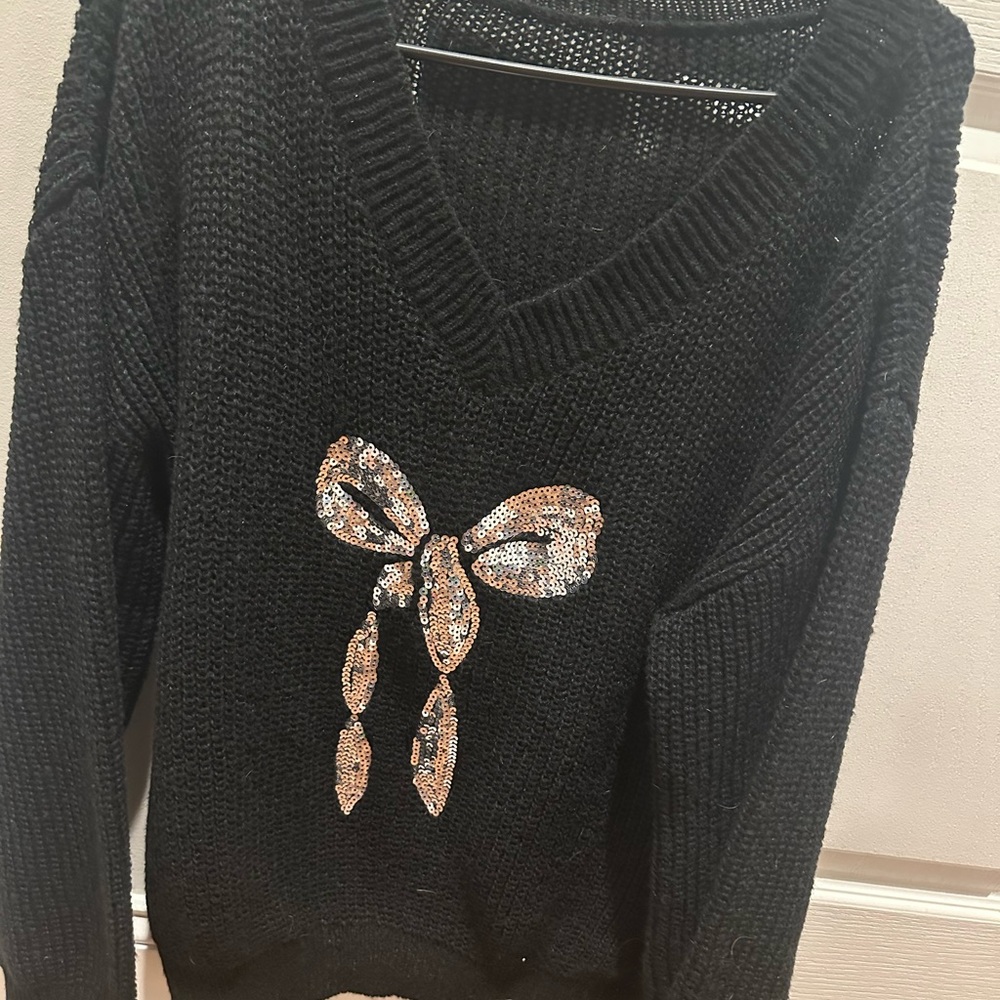 Cupshe Black Crew Neck Sweater with Sequin Bow